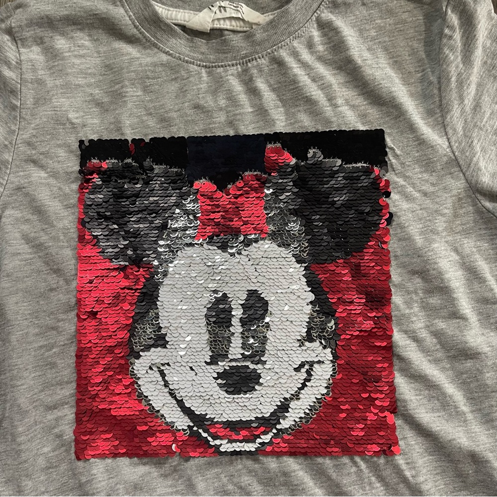 H&M Minnie Mouse Tee - Picture 2 of 2